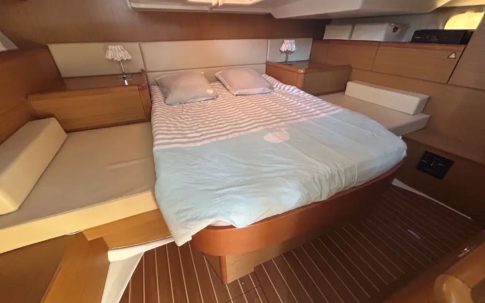 slider 8 Jeanneau Sun Odyssey 45 DS