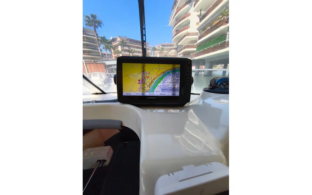 slider 27 Quicksilver 700 Week-End