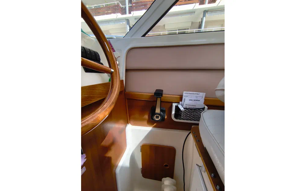 slider 37 Quicksilver 700 Week-End