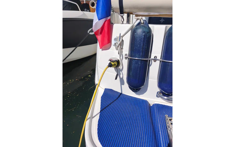 slider 2 Quicksilver 700 Week-End