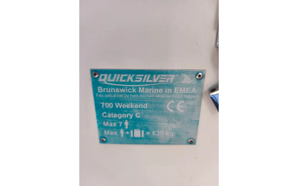 slider 51 Quicksilver 700 Week-End