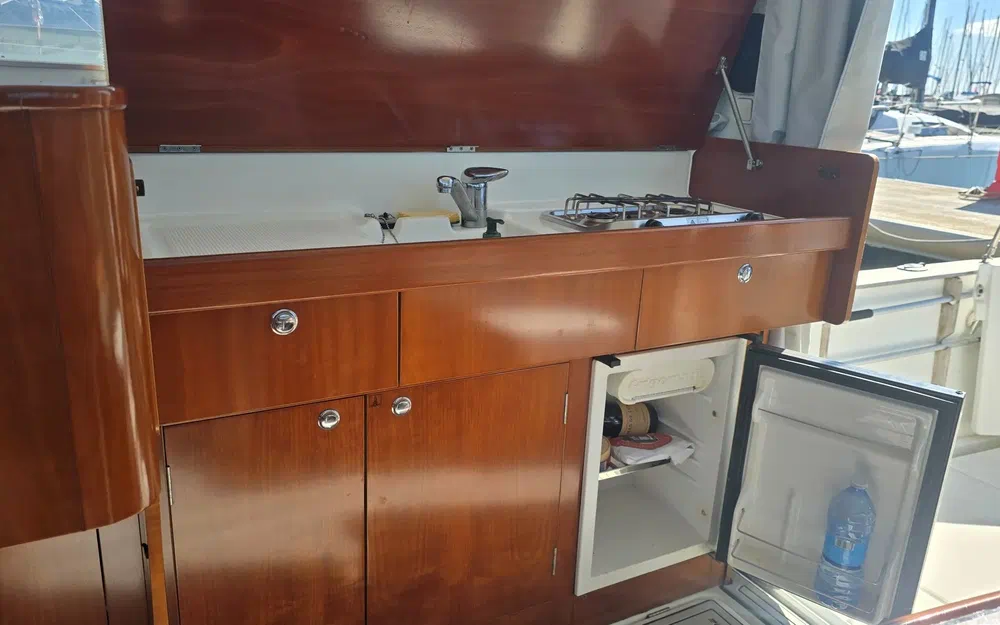 slider 15 Beneteau Antares Serie 9 Limited