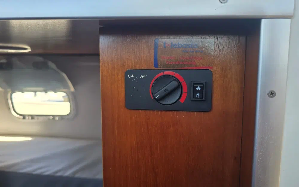 slider 19 Beneteau Antares Serie 9 Limited