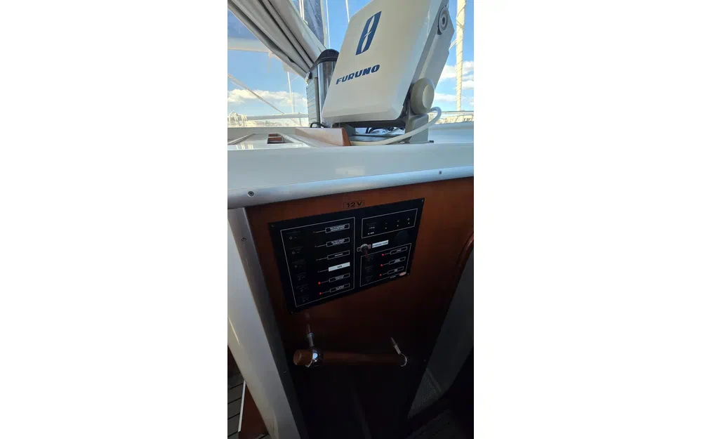 slider 8 Beneteau Antares Serie 9 Limited