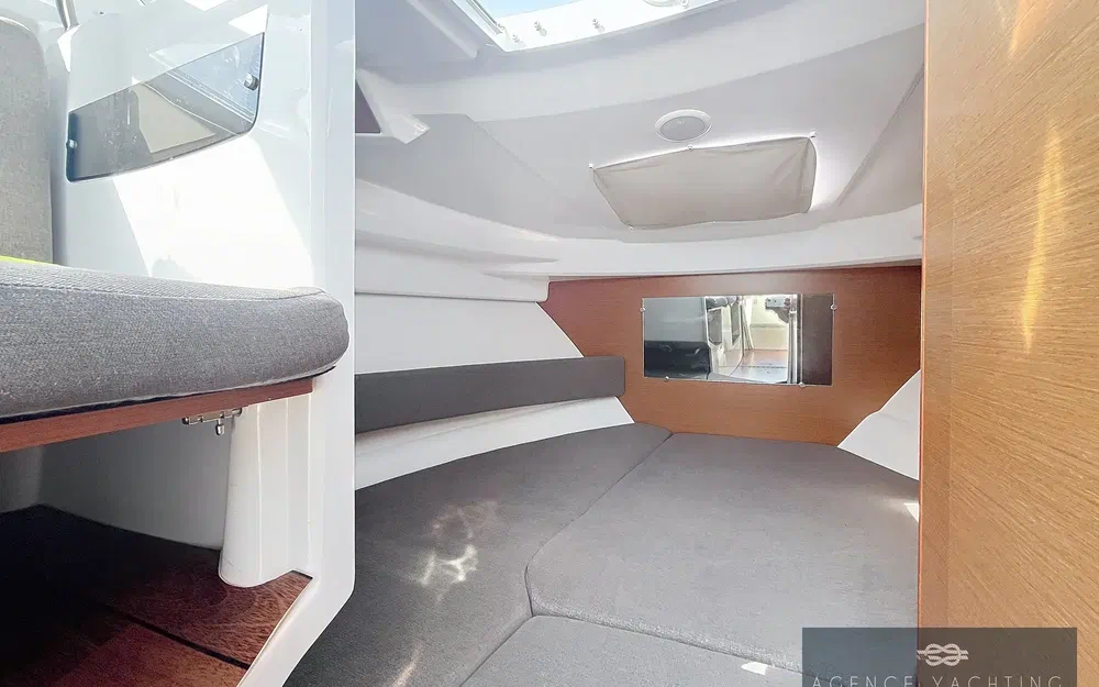 slider 9 Jeanneau Merry Fisher 755