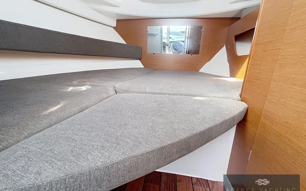 slider 10 Jeanneau Merry Fisher 755