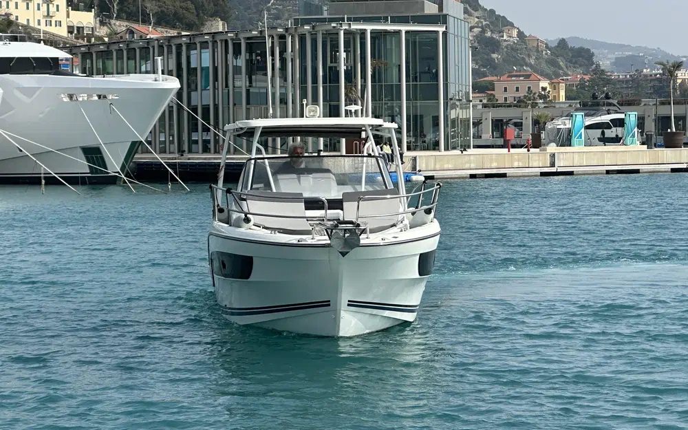 slider 4 Jeanneau Cap Camarat 10.5 WA