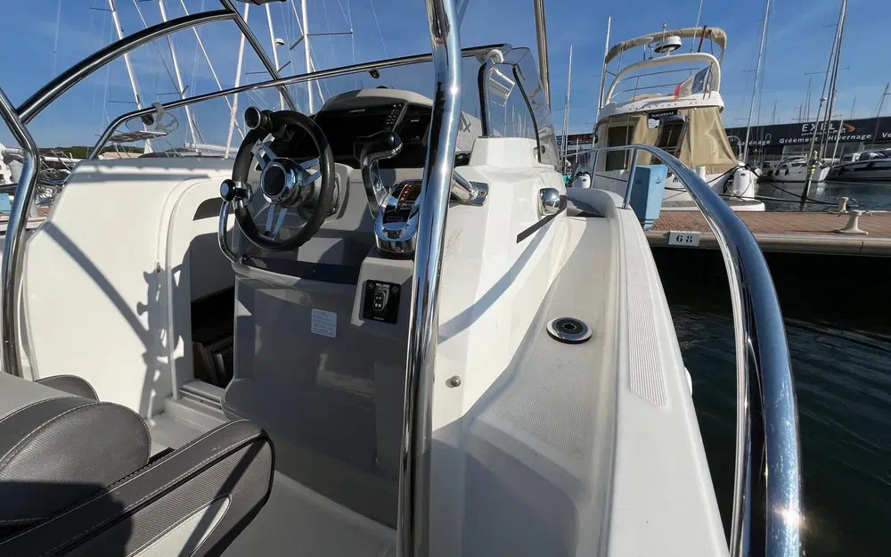 slider 10 Jeanneau CAP CAMARAT 7.5 WA S2