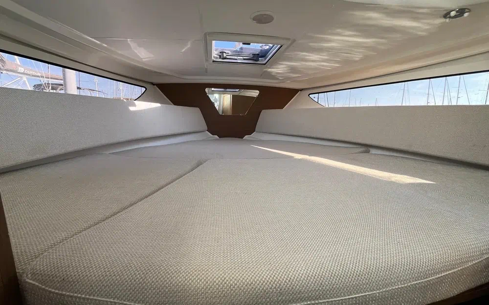 slider 4 Jeanneau CAP CAMARAT 7.5 WA S2