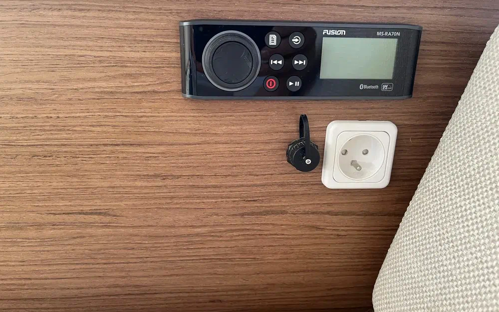 slider 6 Jeanneau CAP CAMARAT 7.5 WA S2