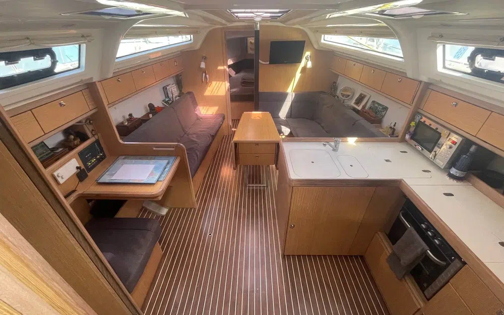 slider 13 Bavaria 37 Cruiser