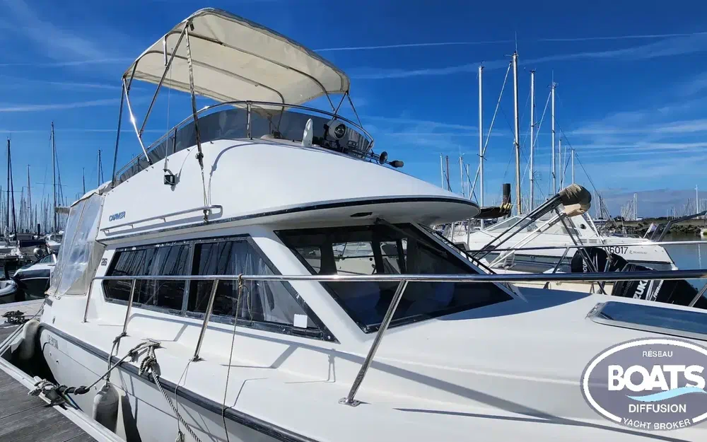 slider 0 Carver 26 Command Bridge