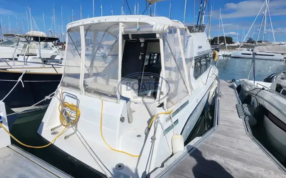 slider 3 Carver 26 Command Bridge