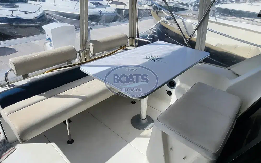 slider 4 Carver 26 Command Bridge