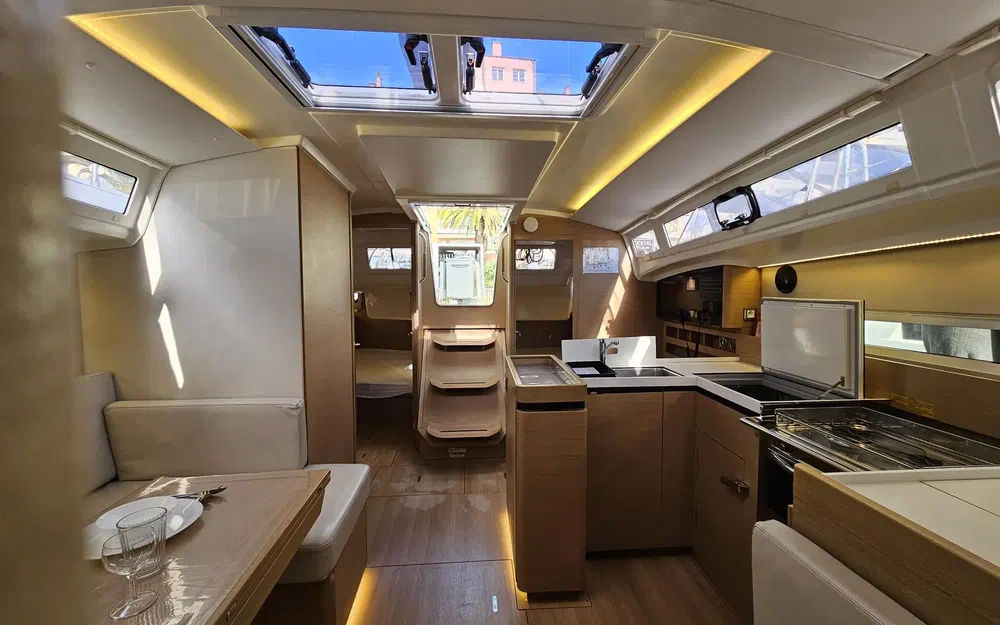 slider 12 Jeanneau Sun Odyssey 410