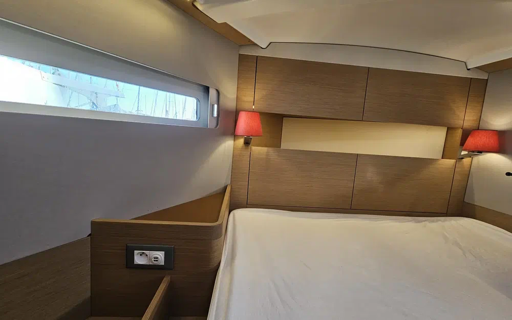 slider 13 Jeanneau Sun Odyssey 410