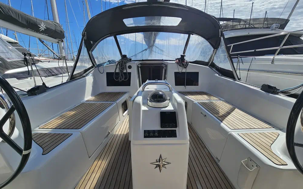 slider 1 Jeanneau Sun Odyssey 410