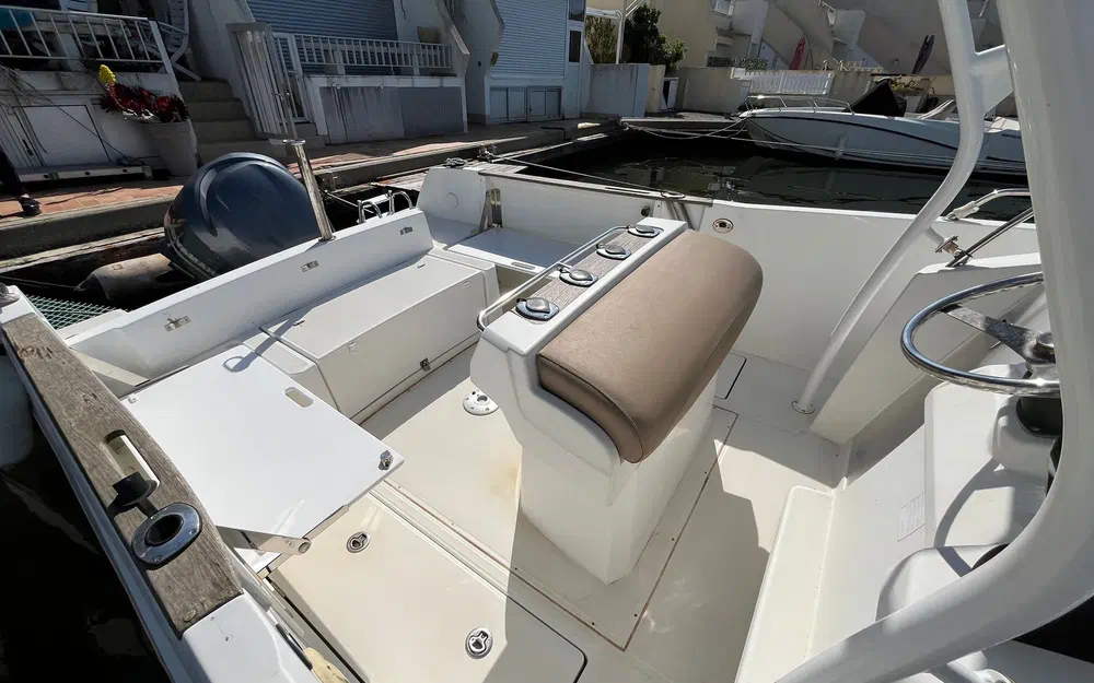 slider 6 Jeanneau Cap Camarat 7.5 CC Style