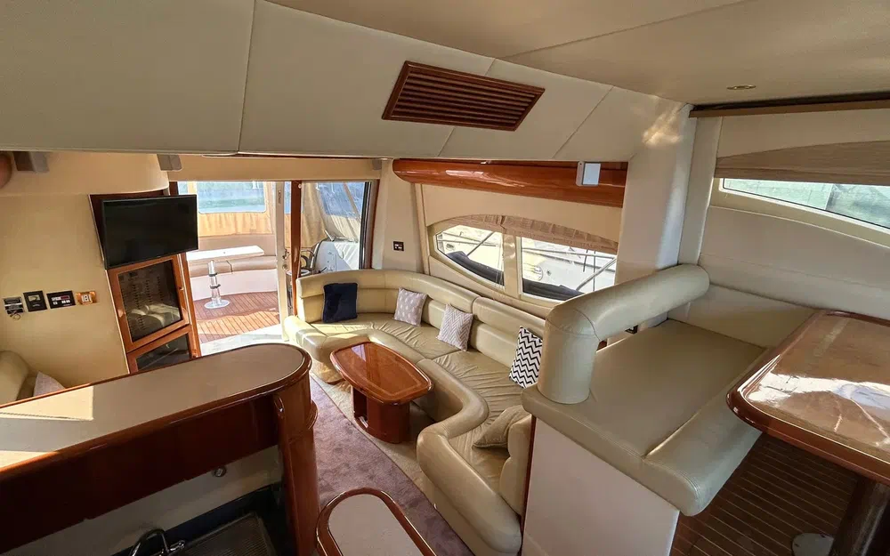 slider 11 Majesty Yachts Majesty 50