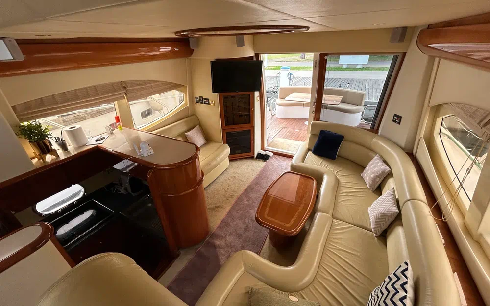 slider 22 Majesty Yachts Majesty 50