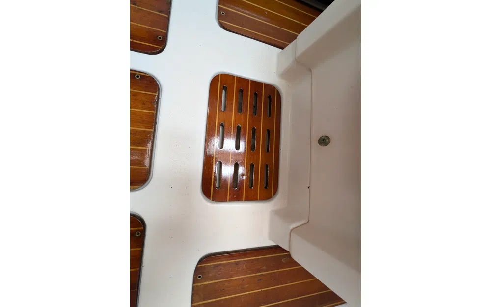 slider 17 X-Yachts IMX 38