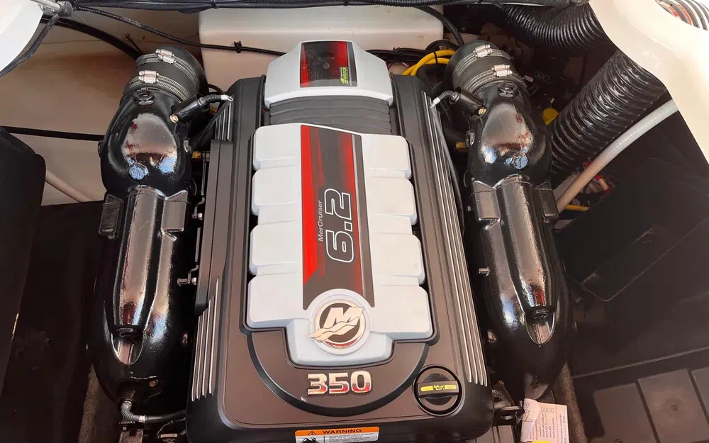 slider 16 Four Winns H4