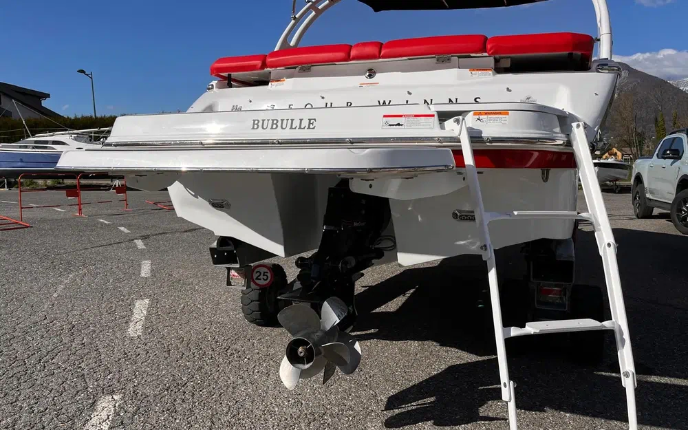 slider 15 Four Winns H4