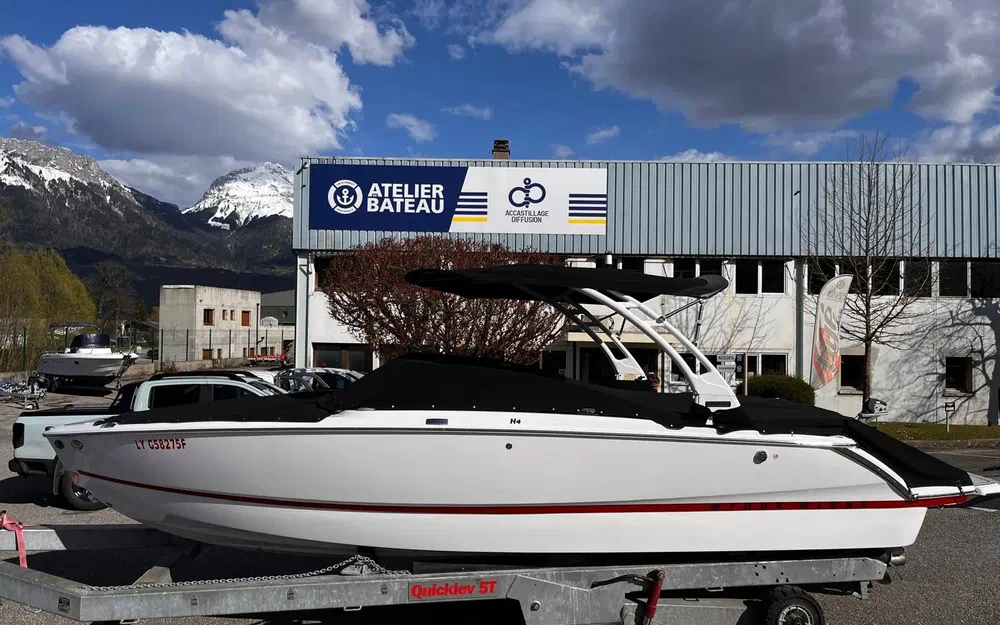 slider 14 Four Winns H4