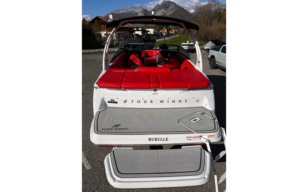 slider 4 Four Winns H4