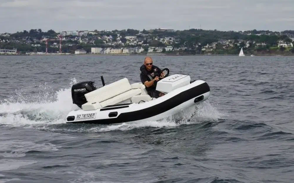 slider 1 3D Tender T33