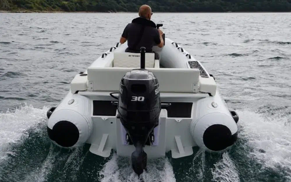 slider 3 3D Tender T33