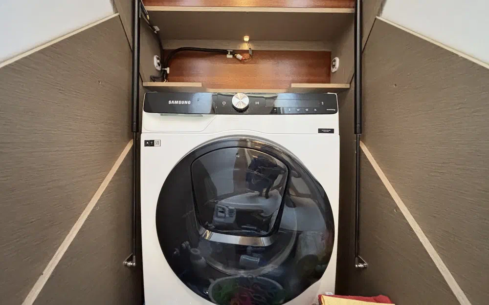 slider 32 Jeanneau Prestige 590