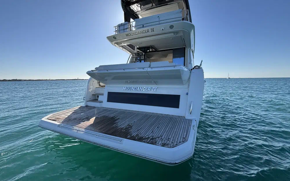slider 34 Prestige Yachts 590 Fly