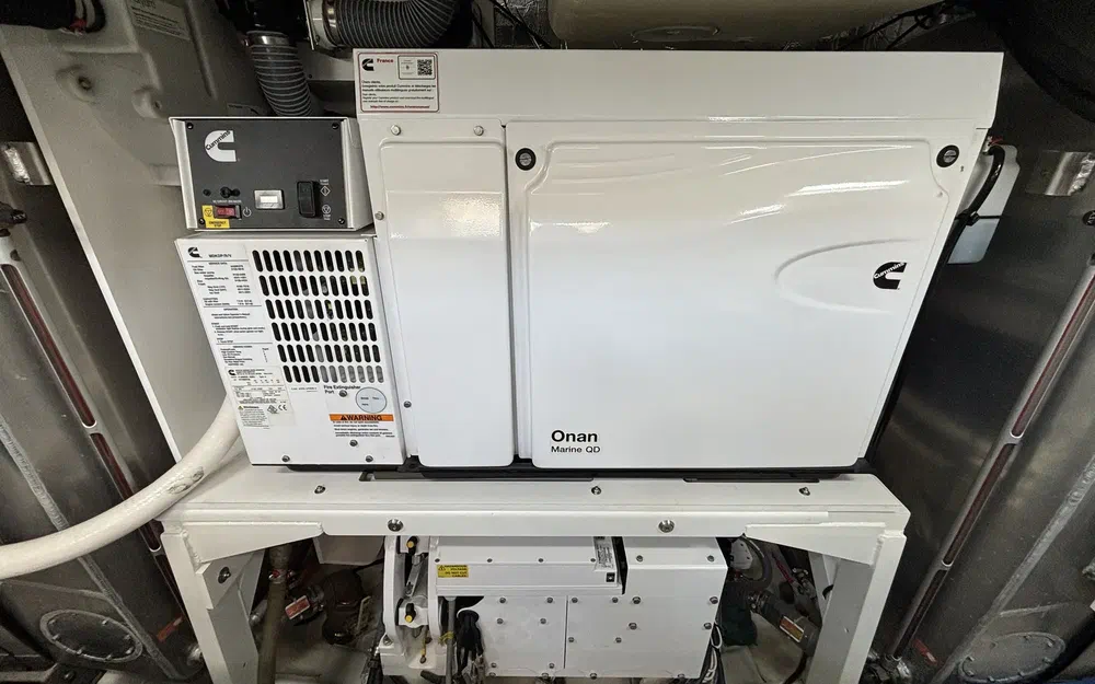 slider 38 Jeanneau Prestige 590