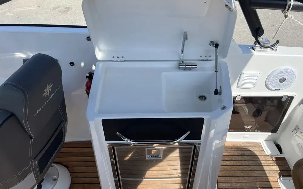 slider 12 Jeanneau Cap Camarat 7.5 BR