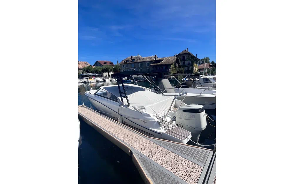 slider 1 Jeanneau Cap Camarat 7.5 BR