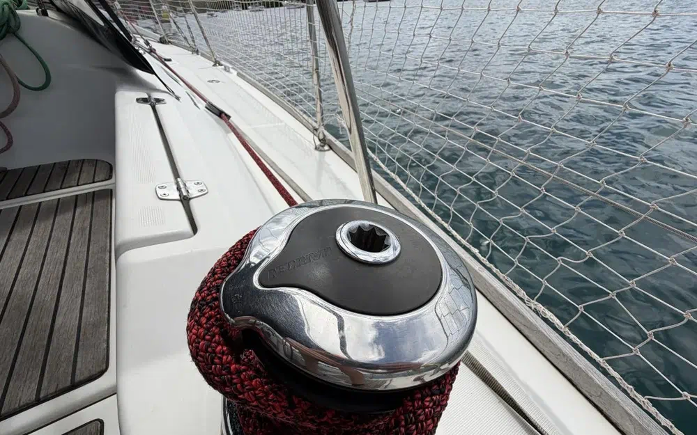 slider 9 Beneteau Oceanis 37 Limited Edition