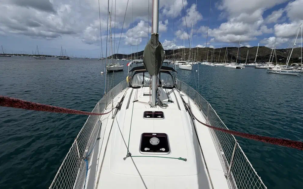 slider 13 Beneteau Oceanis 37 Limited Edition