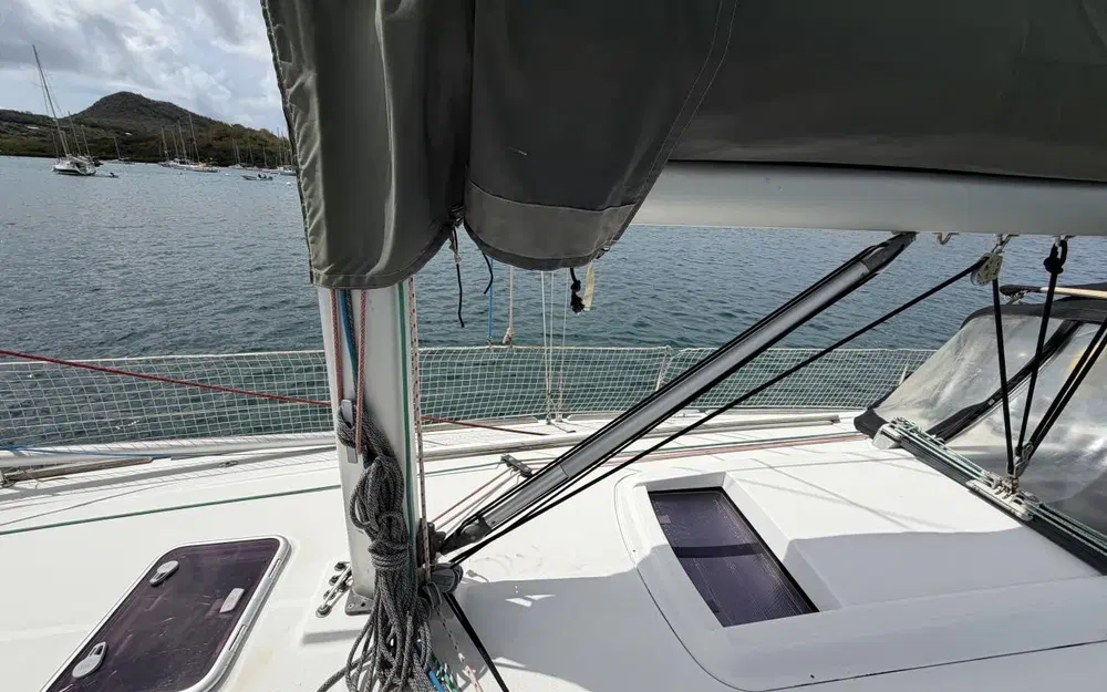 slider 14 Beneteau Oceanis 37 Limited Edition