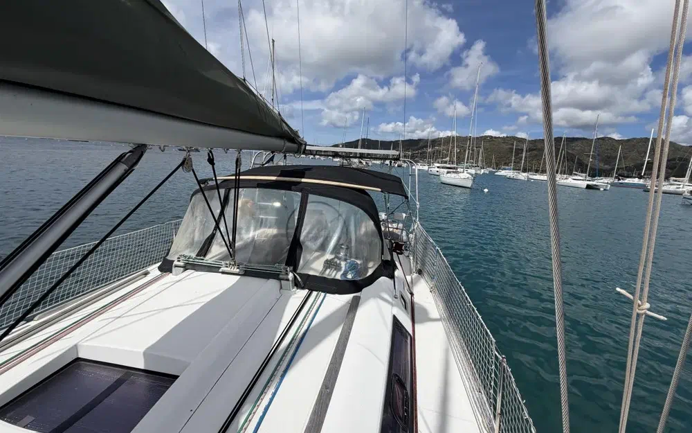 slider 15 Beneteau Oceanis 37 Limited Edition