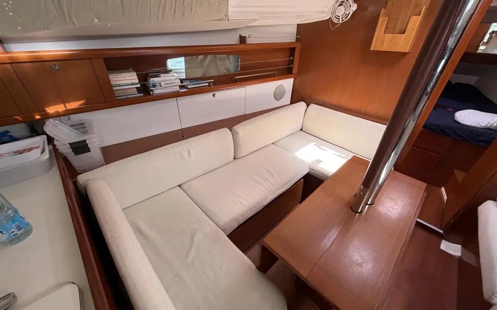 slider 23 Beneteau Oceanis 37 Limited Edition