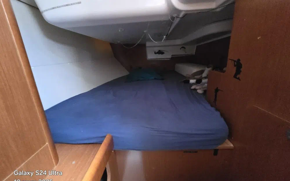 slider 36 Beneteau Oceanis 37 Limited Edition