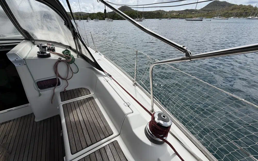 slider 8 Beneteau Oceanis 37 Limited Edition