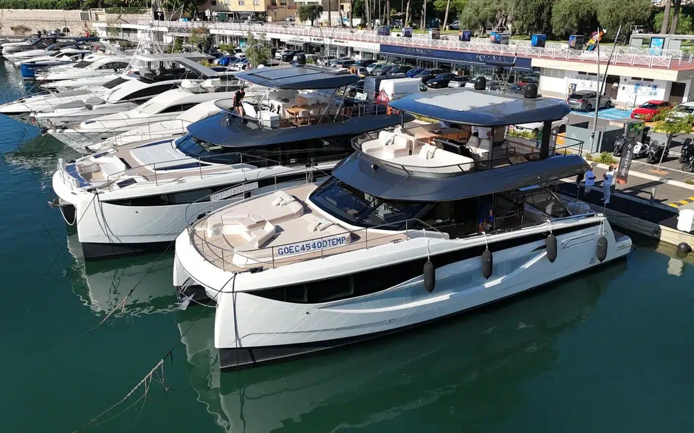 slider 5 Prestige Yachts M7