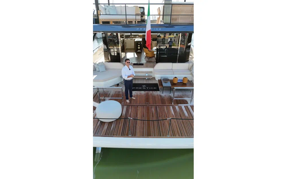 slider 7 Prestige Yachts M7