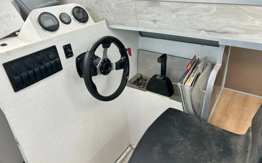 slider 1 Ultramar 730