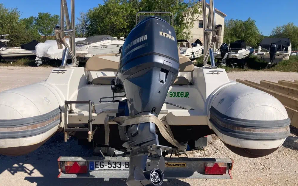 slider 4 Capelli Tempest 570