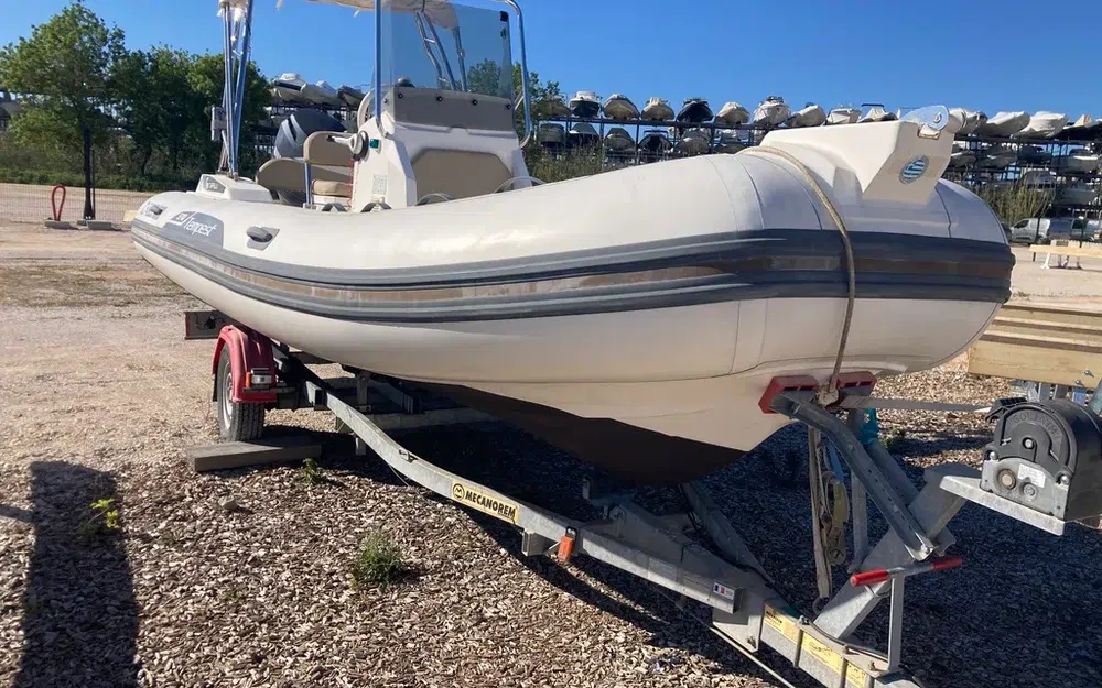 slider 2 Capelli Tempest 570