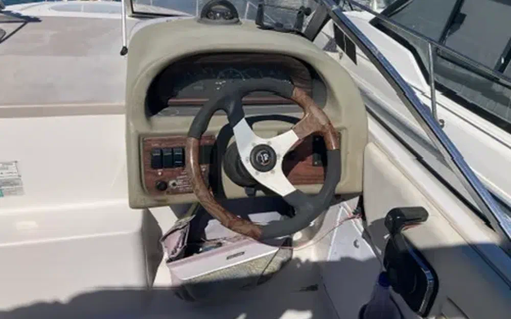 slider 14 Four Winns 238 Vista