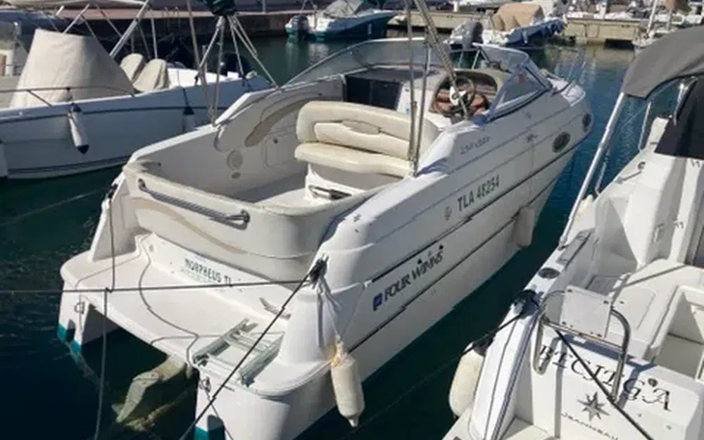 slider 1 Four Winns 238 Vista